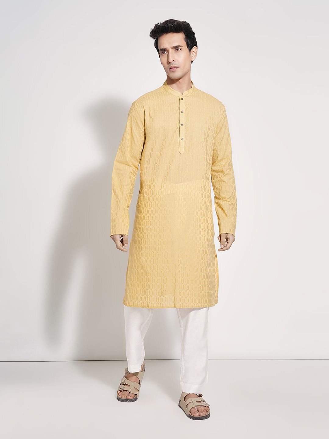 indus route by Pantaloons Men Woven Design Daily Pure Cotton Straight Kurta