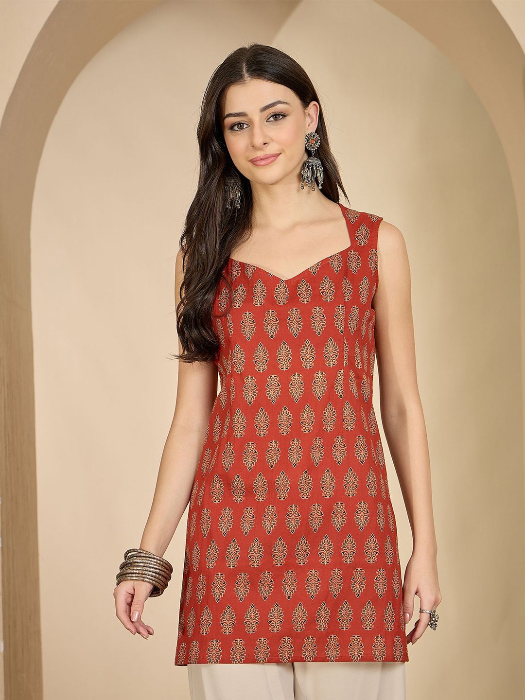VANSIRI Floral Printed Halter Neck Kurti