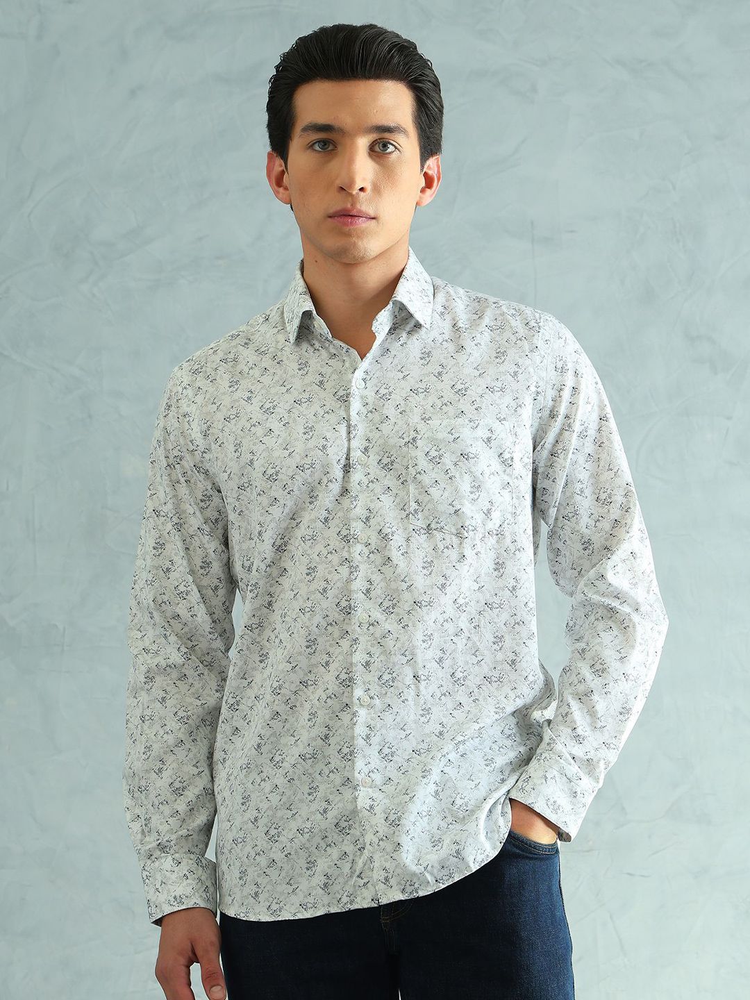 Arrow Men Conversational Printed Spread Collar Cotton Casual Shirt