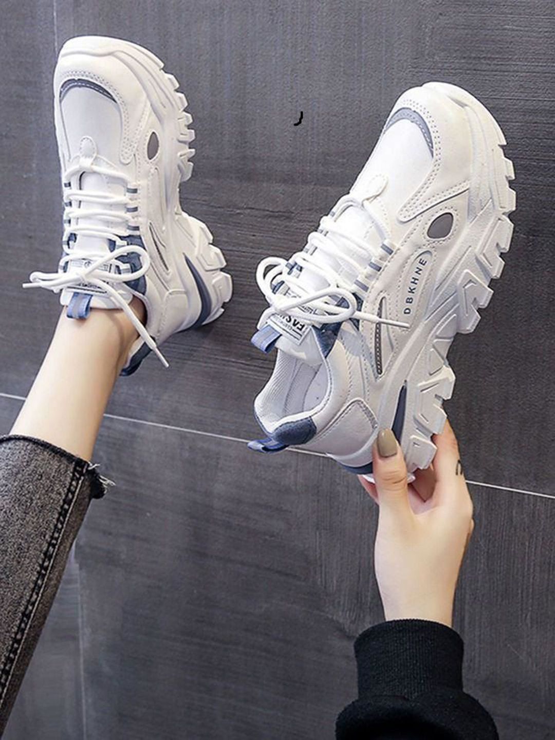 Deals4you Girls Colourblocked Round Toe Lace-Ups Sneakers Shoe