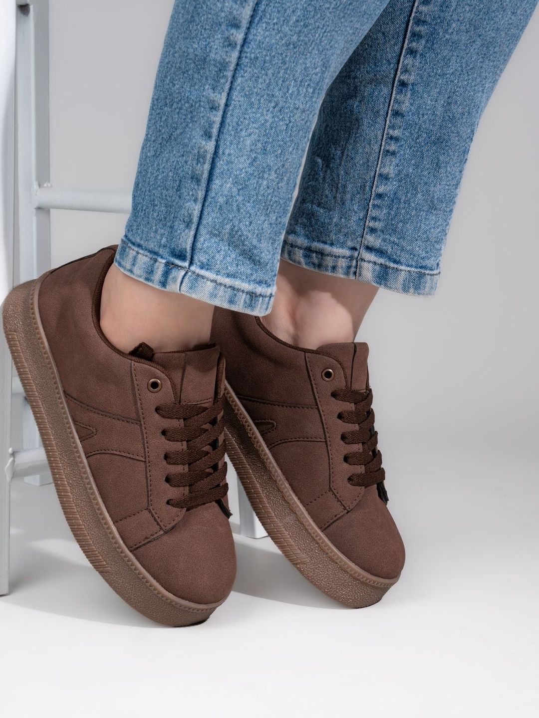 Roadster Women Sneakers