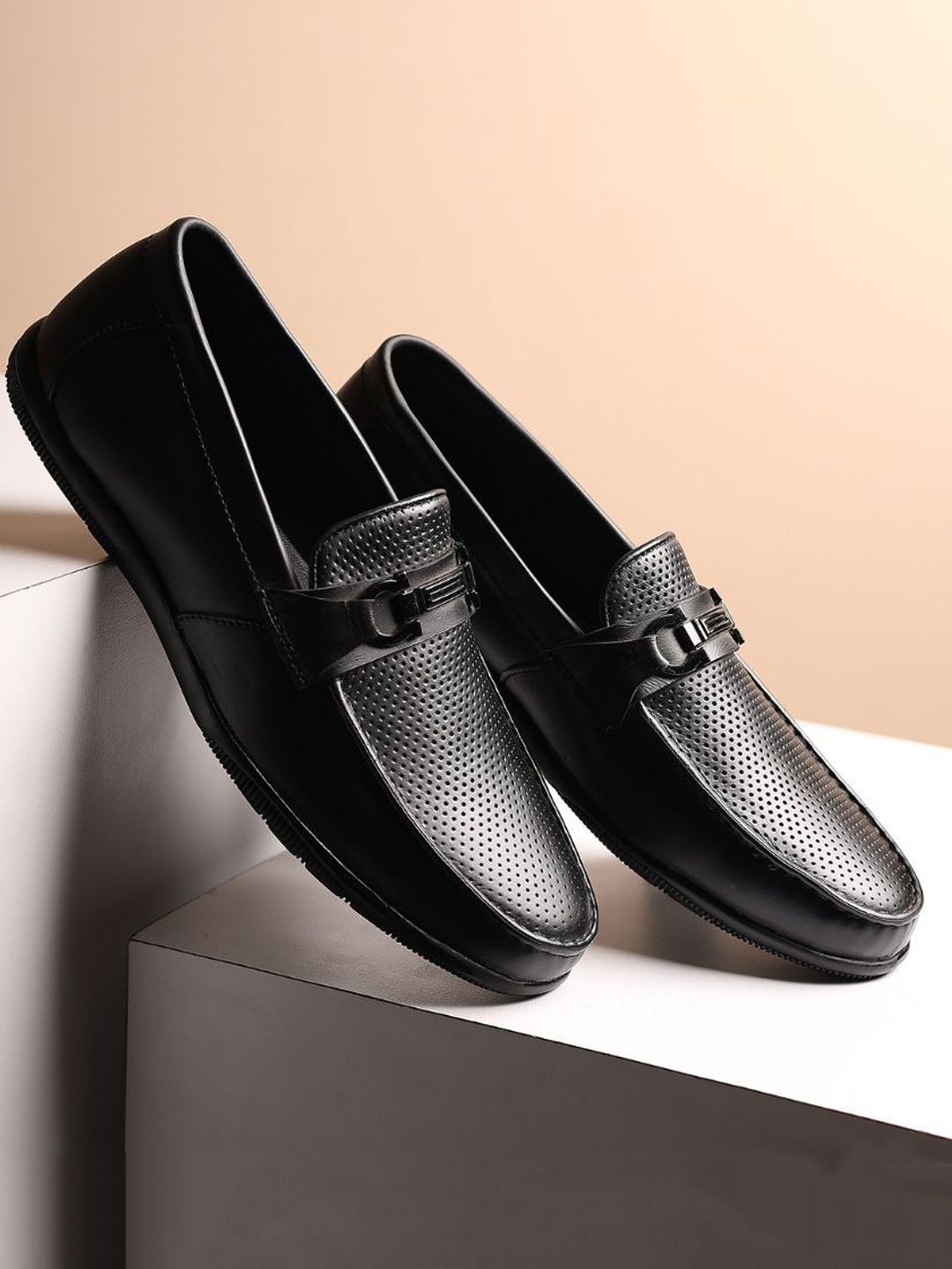 Hayes London Men Leather Textured Formal Loafers