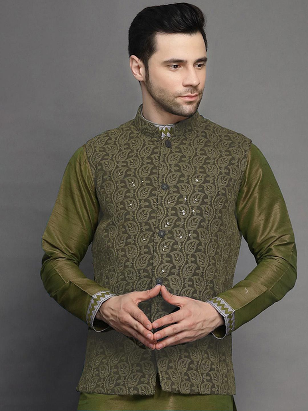 Utsav Fashion Men Embroidered Mandarin Collar Nehru Jacket