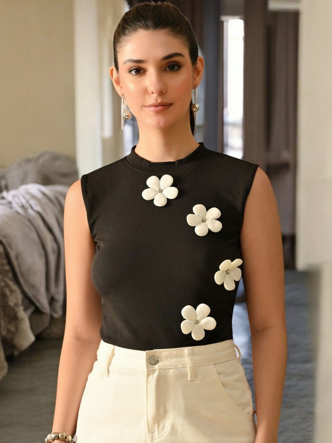 BAESD BAESD Women Floral Embellished Applique Top
