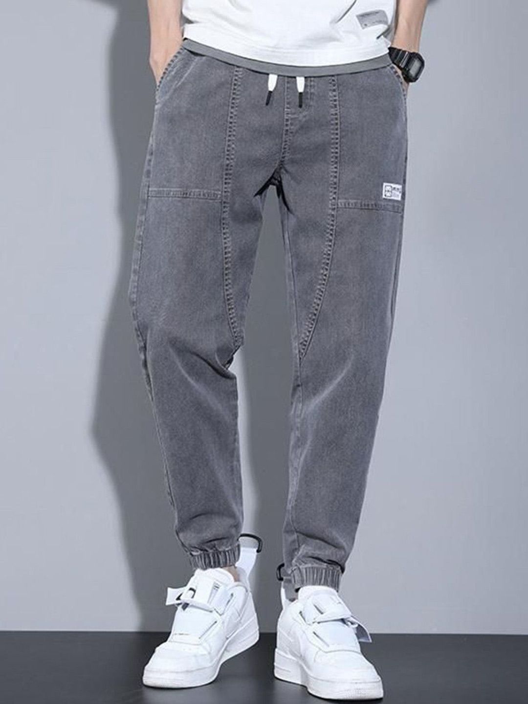 StyleCast Men Jogger Fit Mid-Rise Clean Look Cotton Non Stretchable Jeans