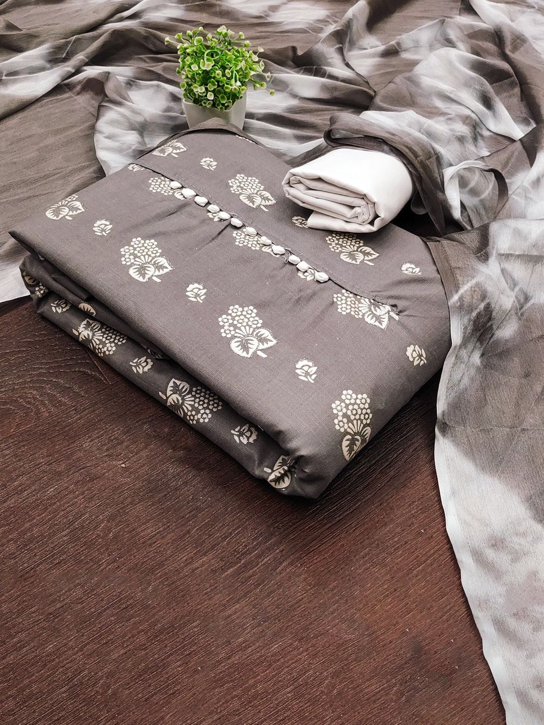 Rangtulika Ethnics Embroidered Organza Unstitched Dress Material