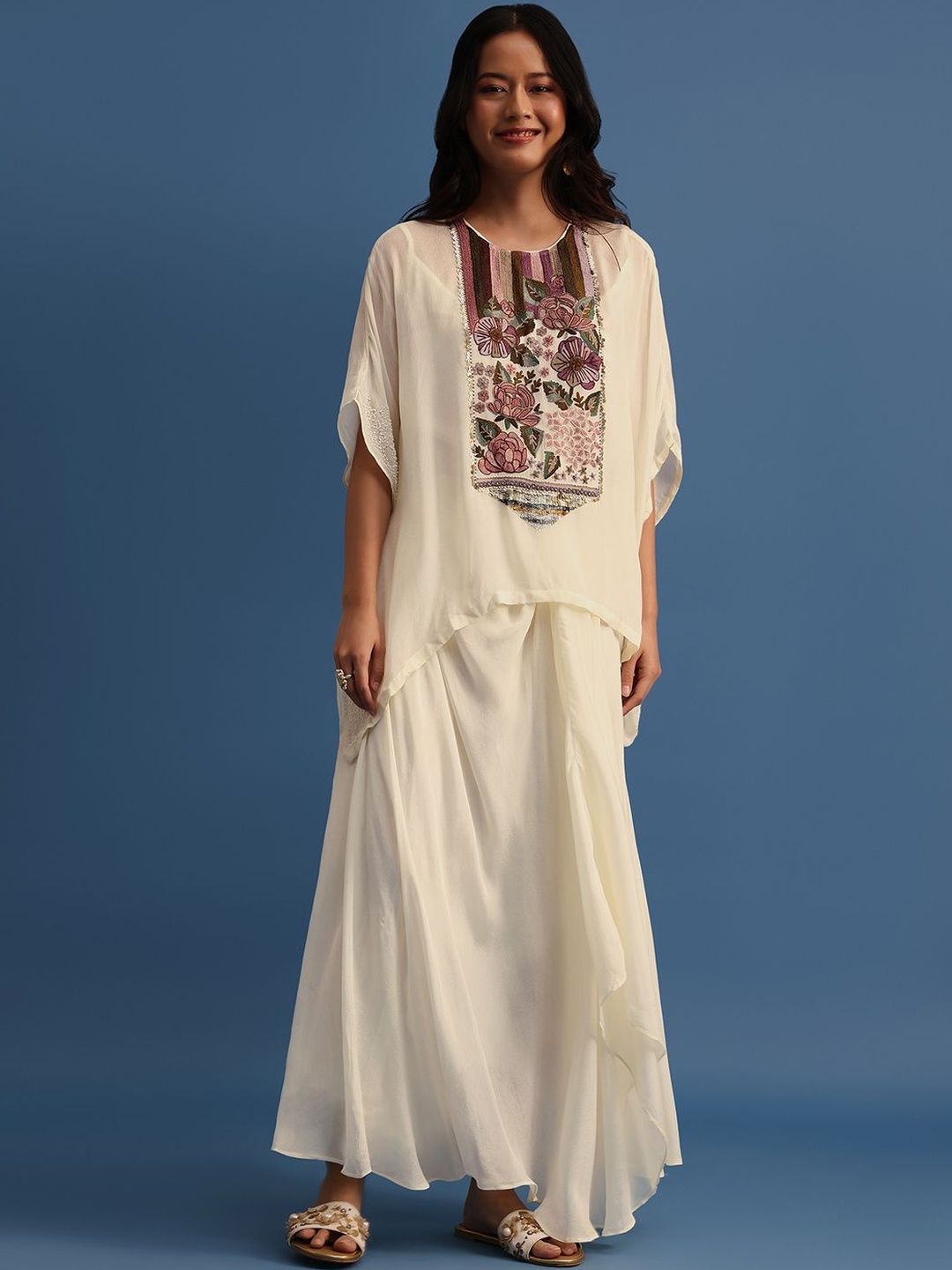 KALKI Fashion KALKI Fashion Floral Embroidered Round Neck Kaftan Kurta With Palazzo