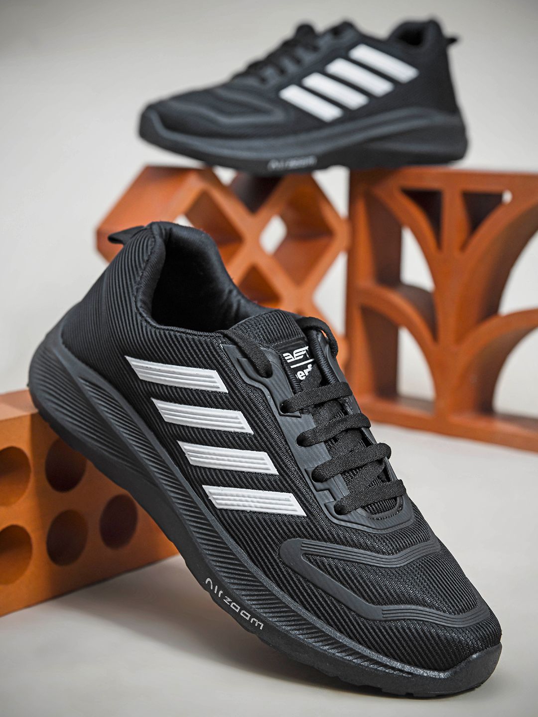 SHOELAMB Men Mesh Running Non-Marking Shoes