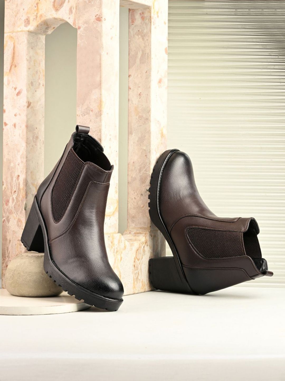 Rowlans Rowlans Women Round Toe Block-Heeled Chelsea Boots
