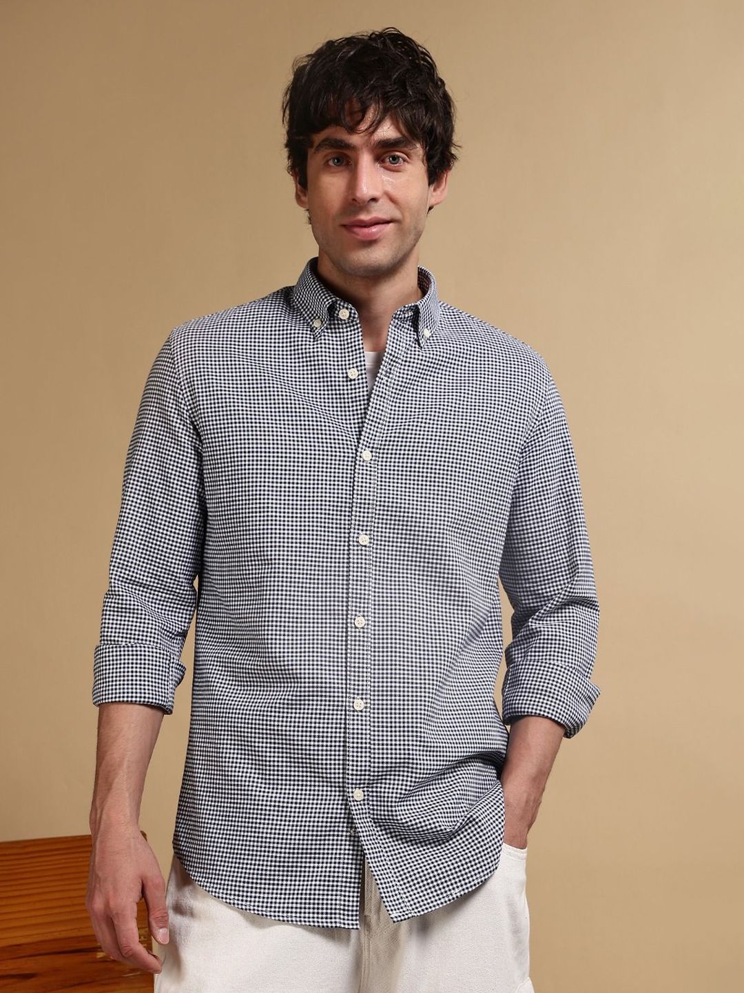 Blu MNKY Men Classic Slim Fit Micro Checks Checked Button-Down Collar Cotton Casual Shirt