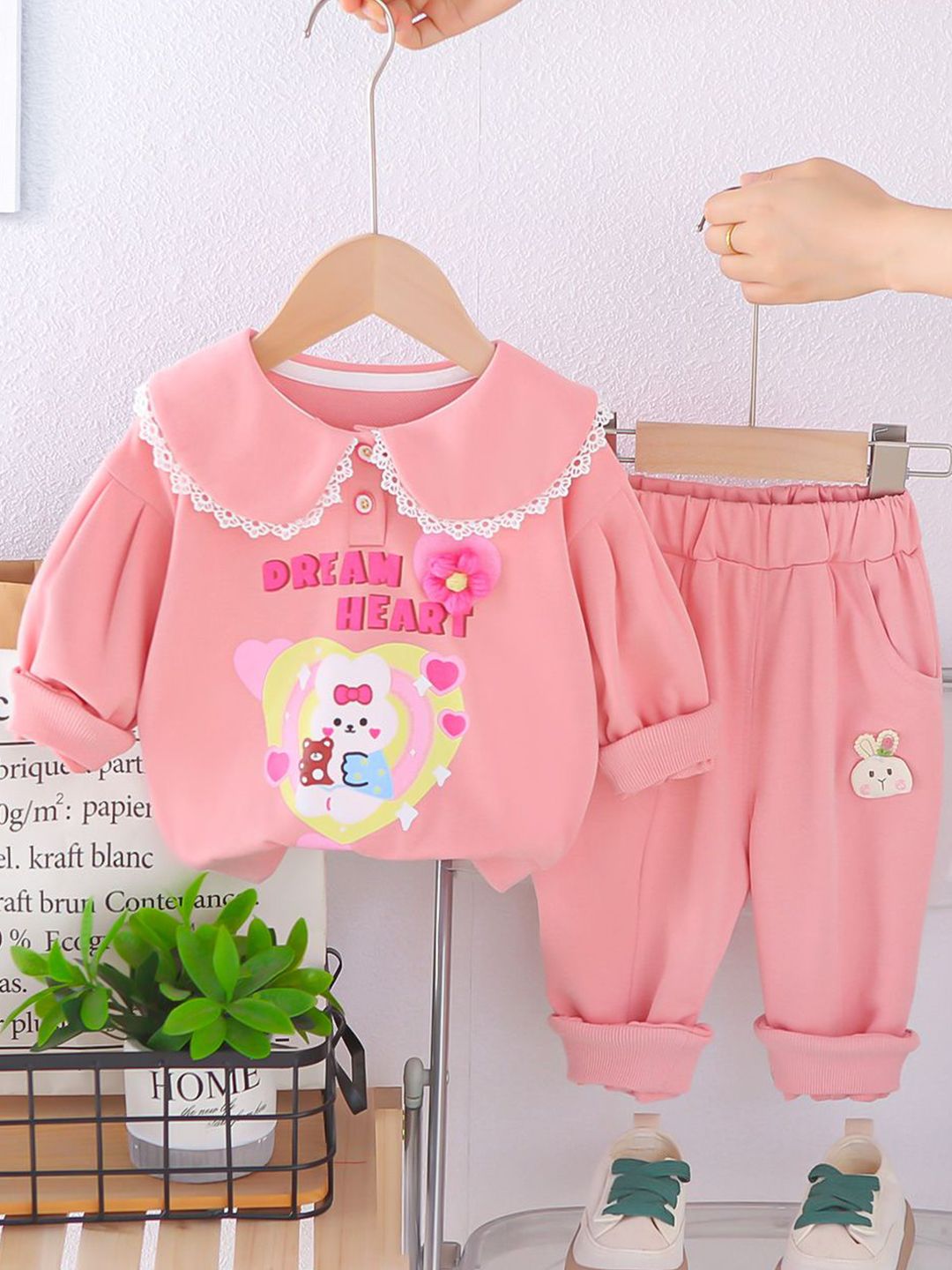 StyleCast x Revolte Girls Printed Peter Pan Collar Sweatshirt With Jogger