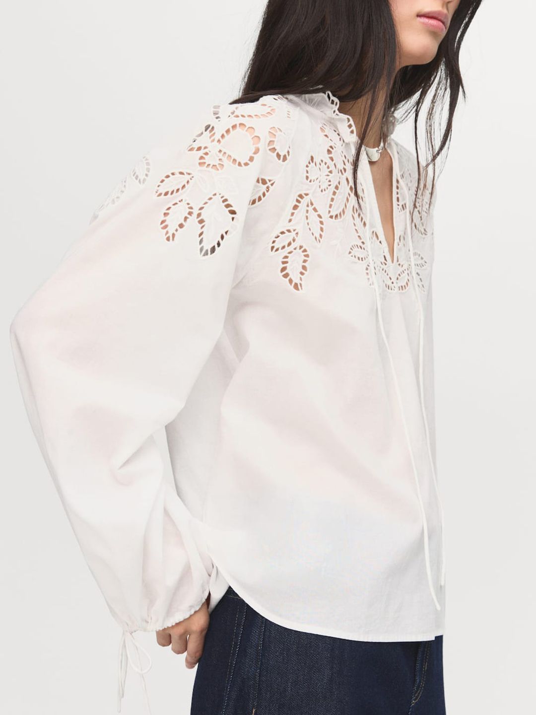 Floral Schiffli Puff Sleeve Top