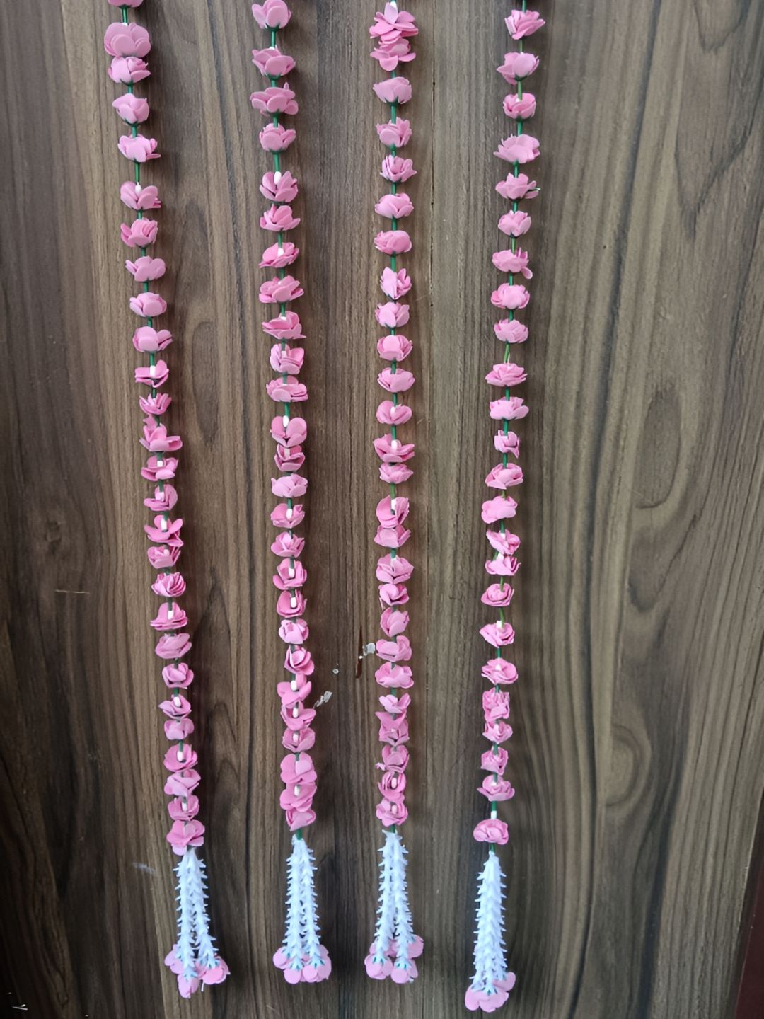 Nutts Pink & White 4 Pieces Rose And Tuberose Tassel Fabric Toran