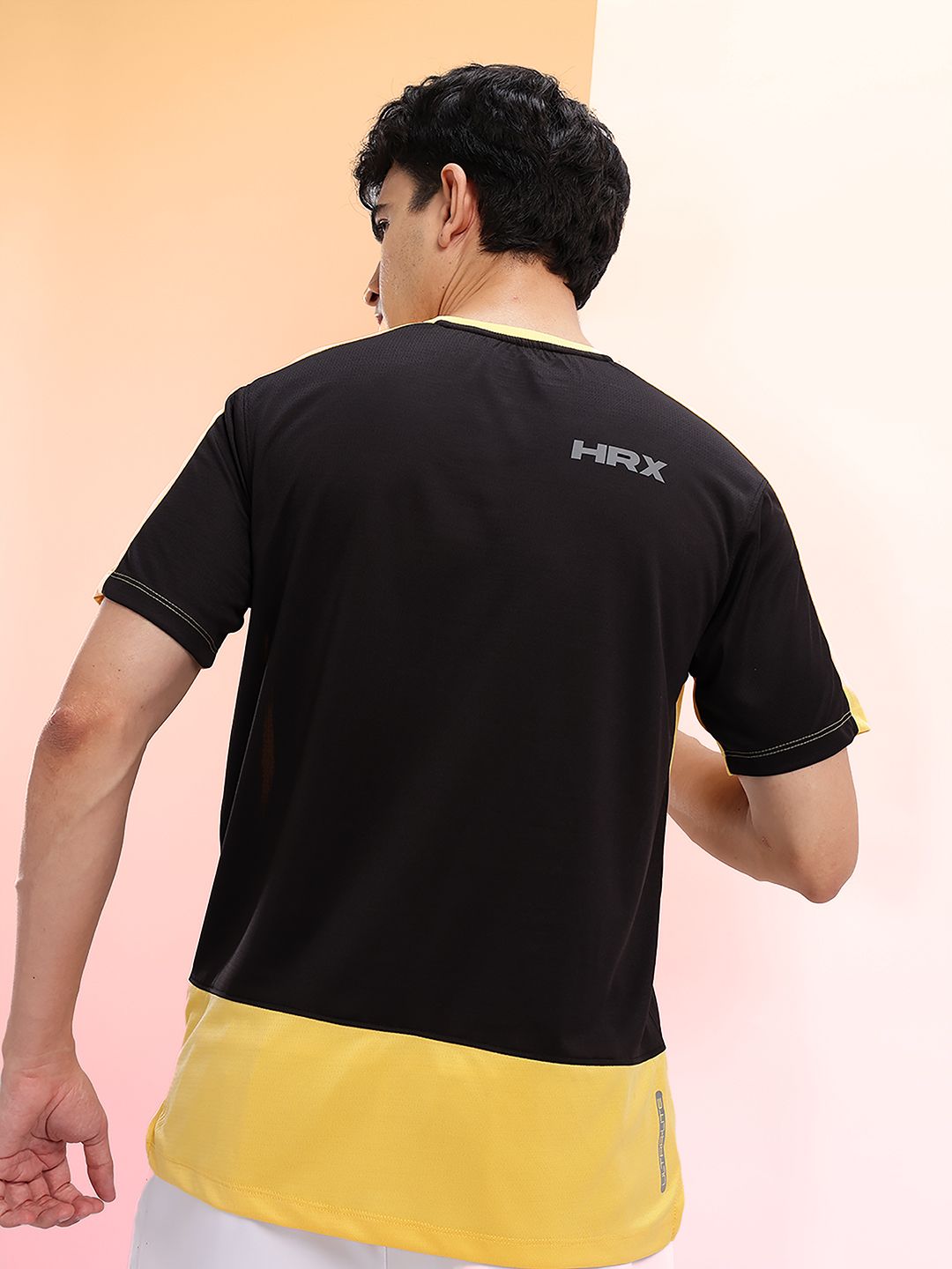 HRX by Hrithik Roshan Colourblocked Ultralite T-shirt