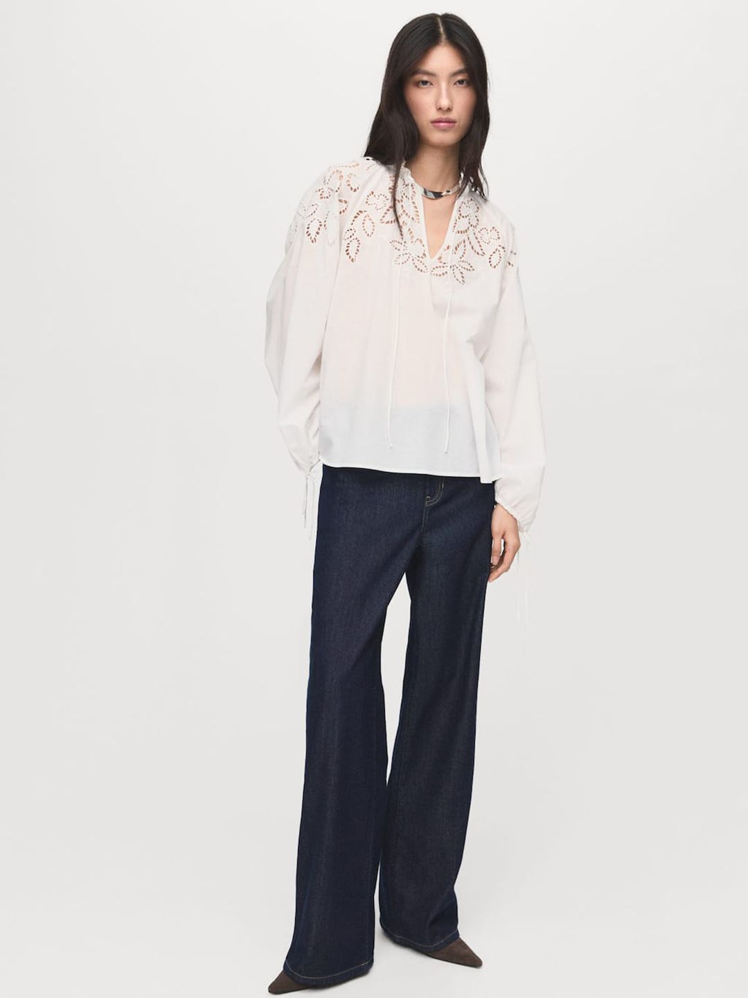 Floral Schiffli Puff Sleeve Top