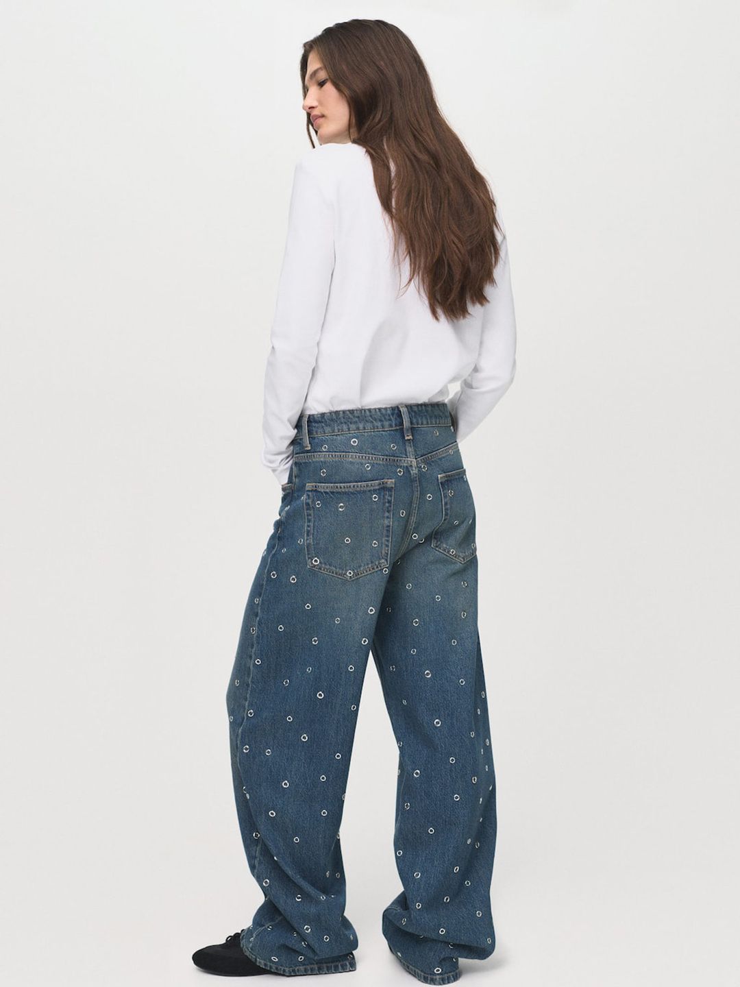 Loose Barrel Fit Mid-Rise Light Fade Embellished Jeans