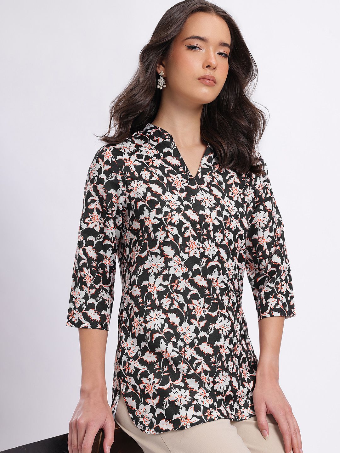 Anouk Rustic Floral Printed Mandarin Collar Straight Kurti