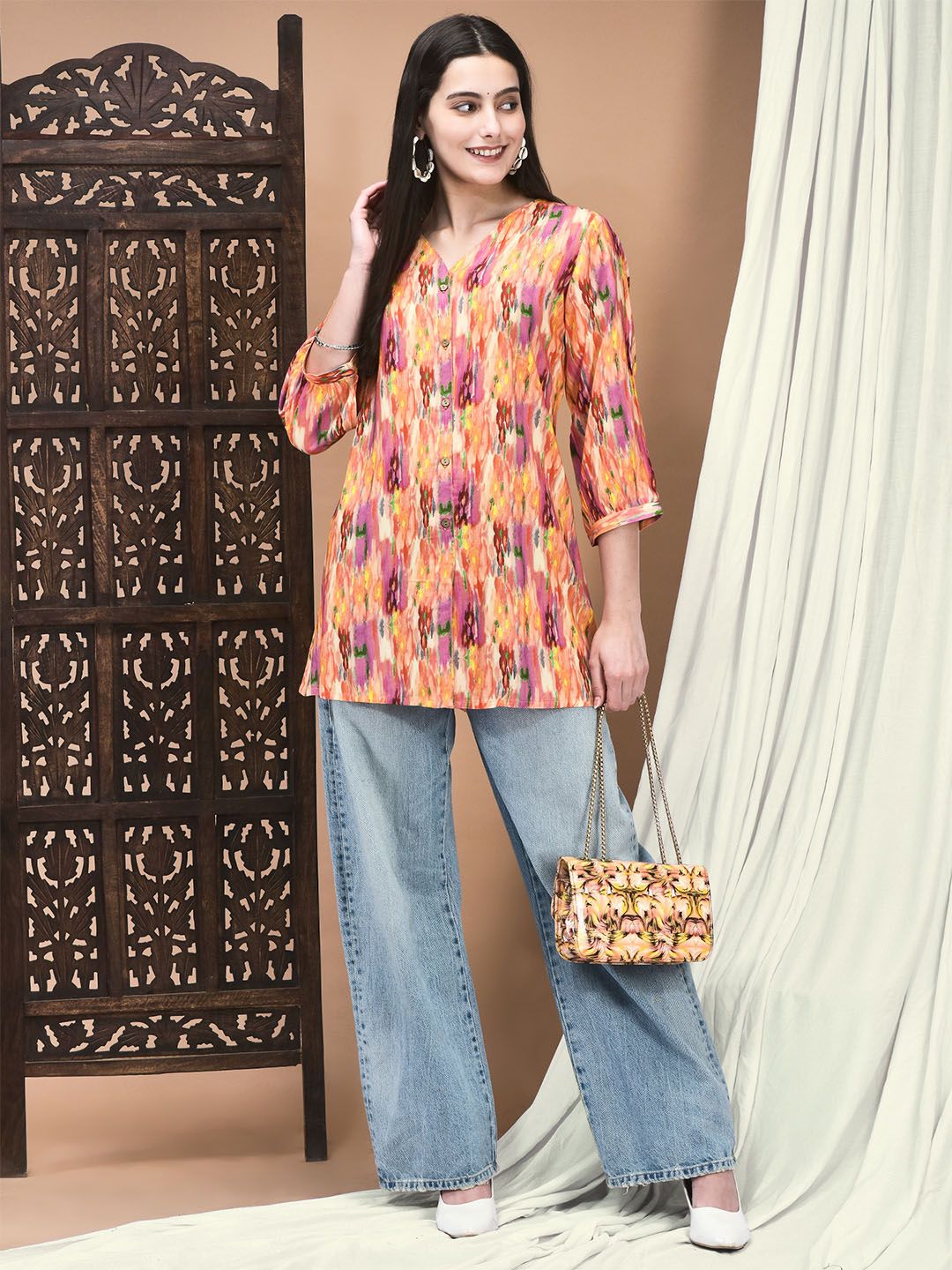 Shree Women Printed V Neck Ethnic Tunic