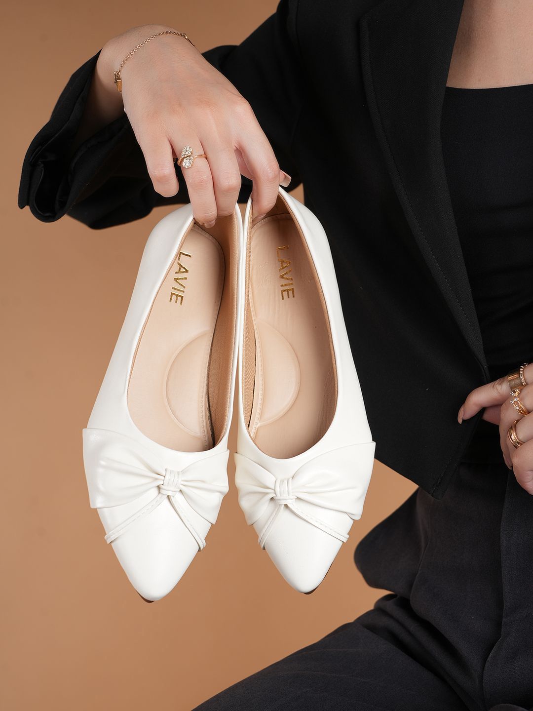 Lavie Women Pointed Toe Ballerinas