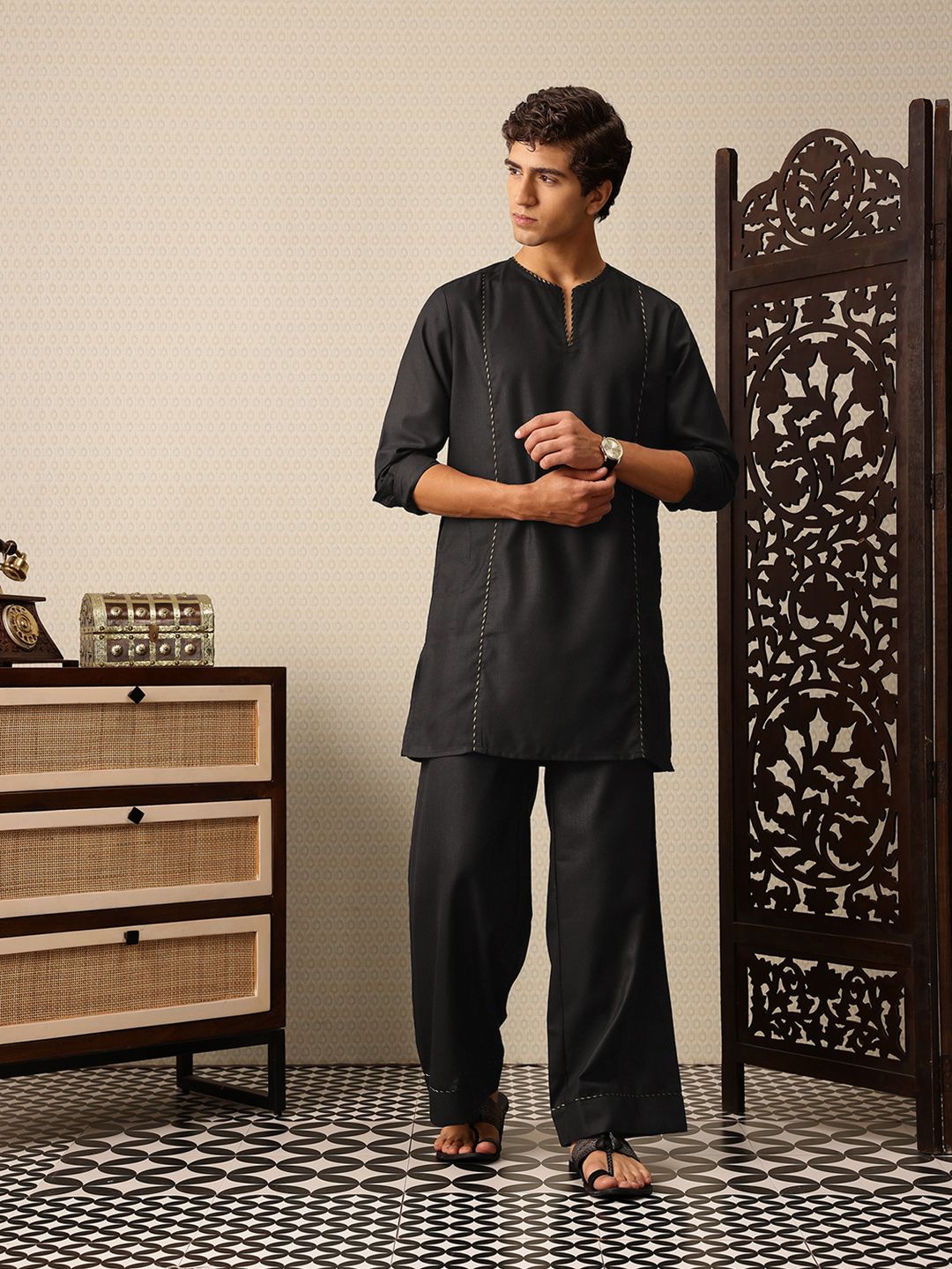 House of Pataudi House of Pataudi Jashn Kurta with Palazzos