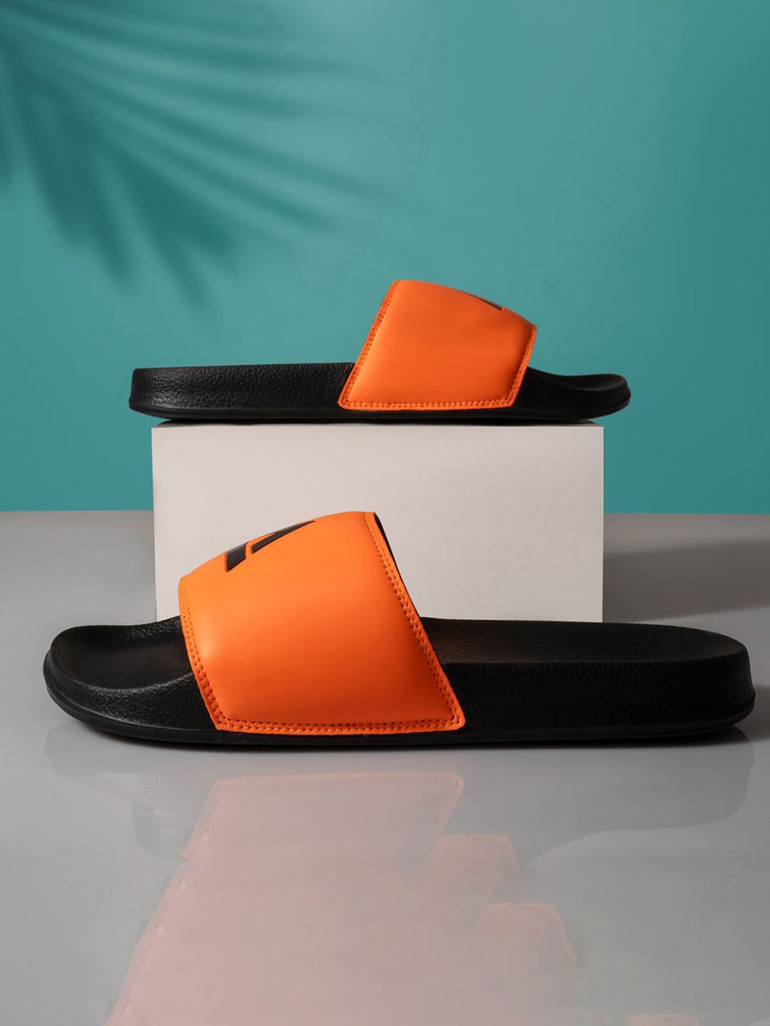 ARVAN Men Printed Sliders