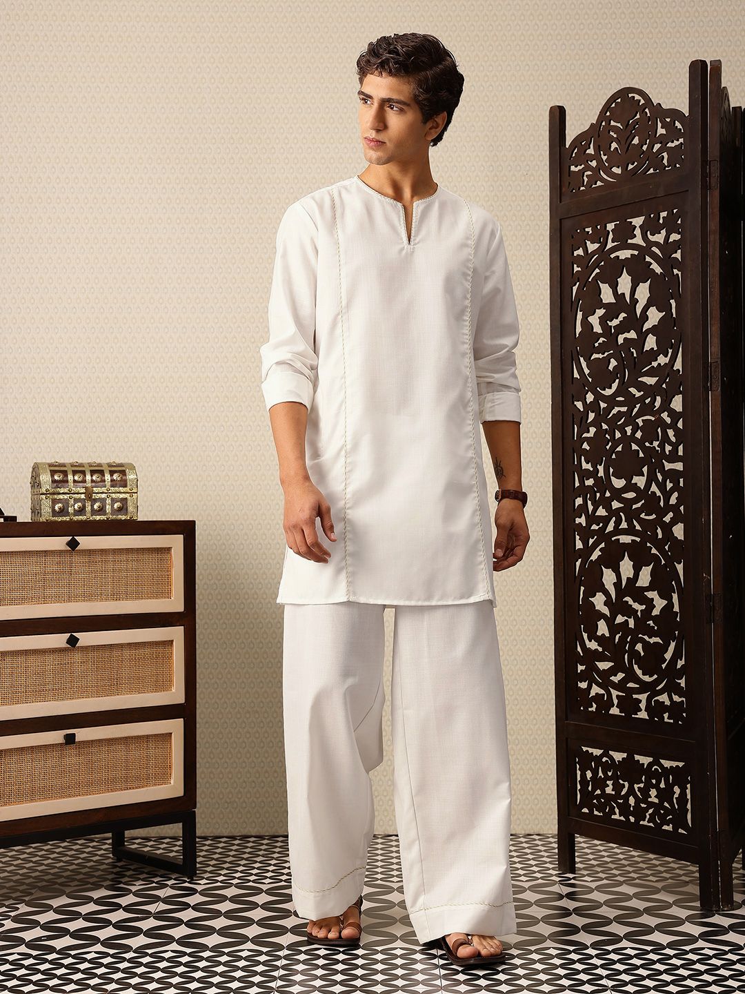 House of Pataudi House of Pataudi Jashn Kurta with Trousers