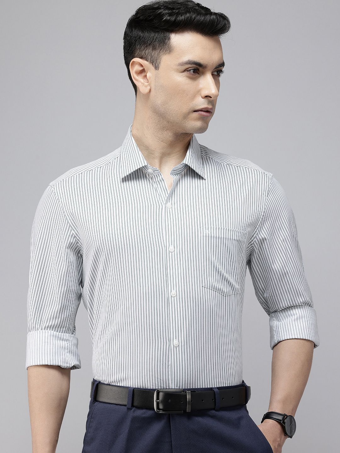 Arrow Pure Cotton Manhattan Slim Fit Vertical Striped Formal Shirt