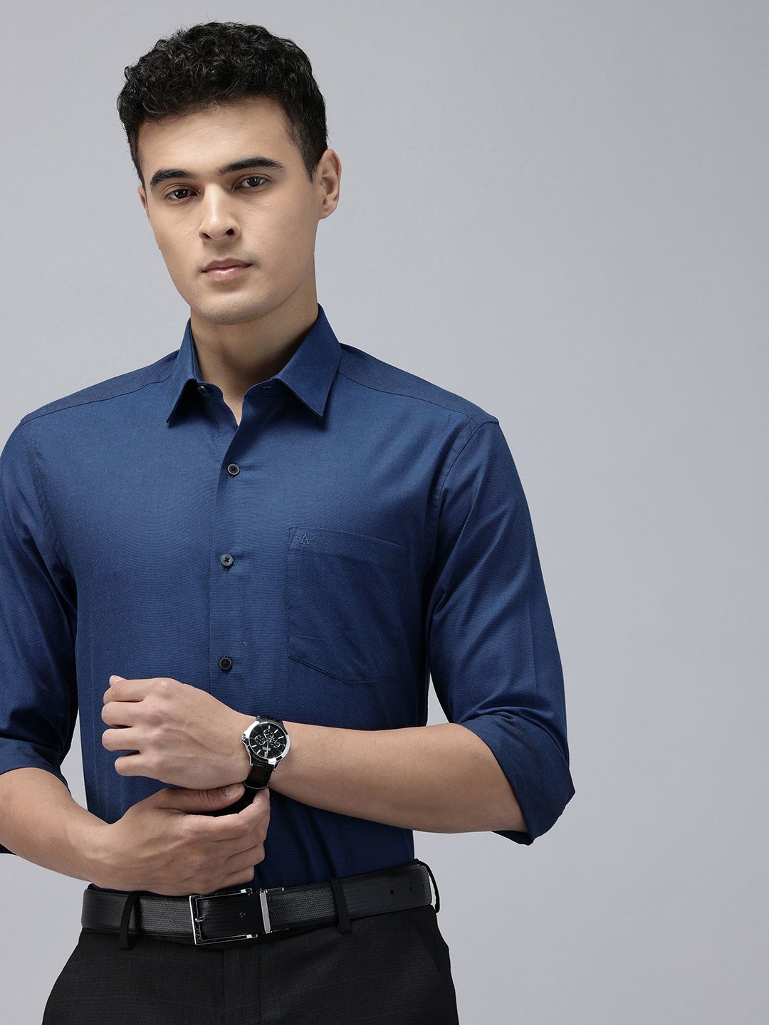 Arrow Manhattan Slim Fit Self Design Pure Cotton Formal Shirt