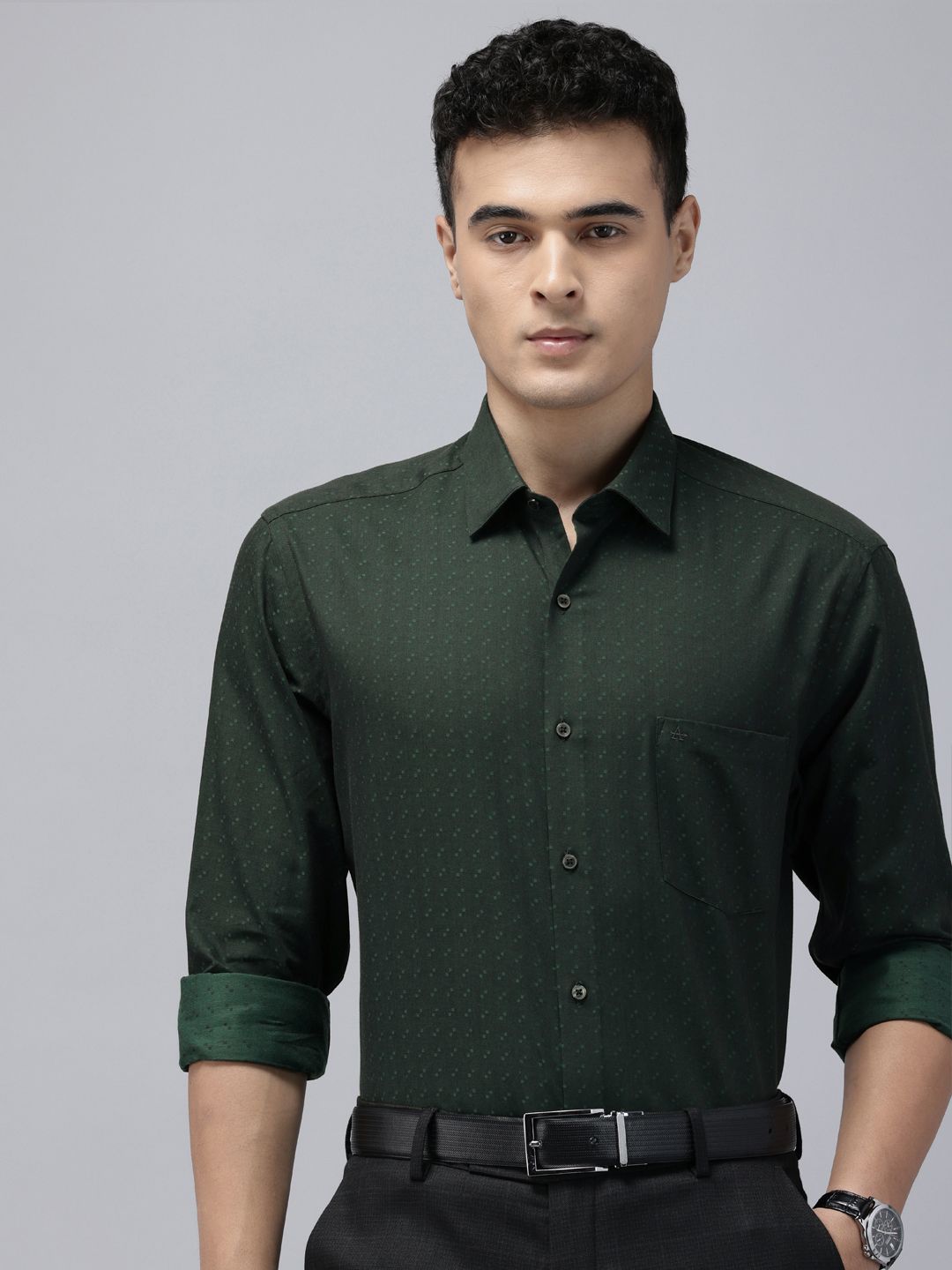 Arrow Arrow Pure Cotton Manhattan Slim Fit Self Design Textured Formal Shirt