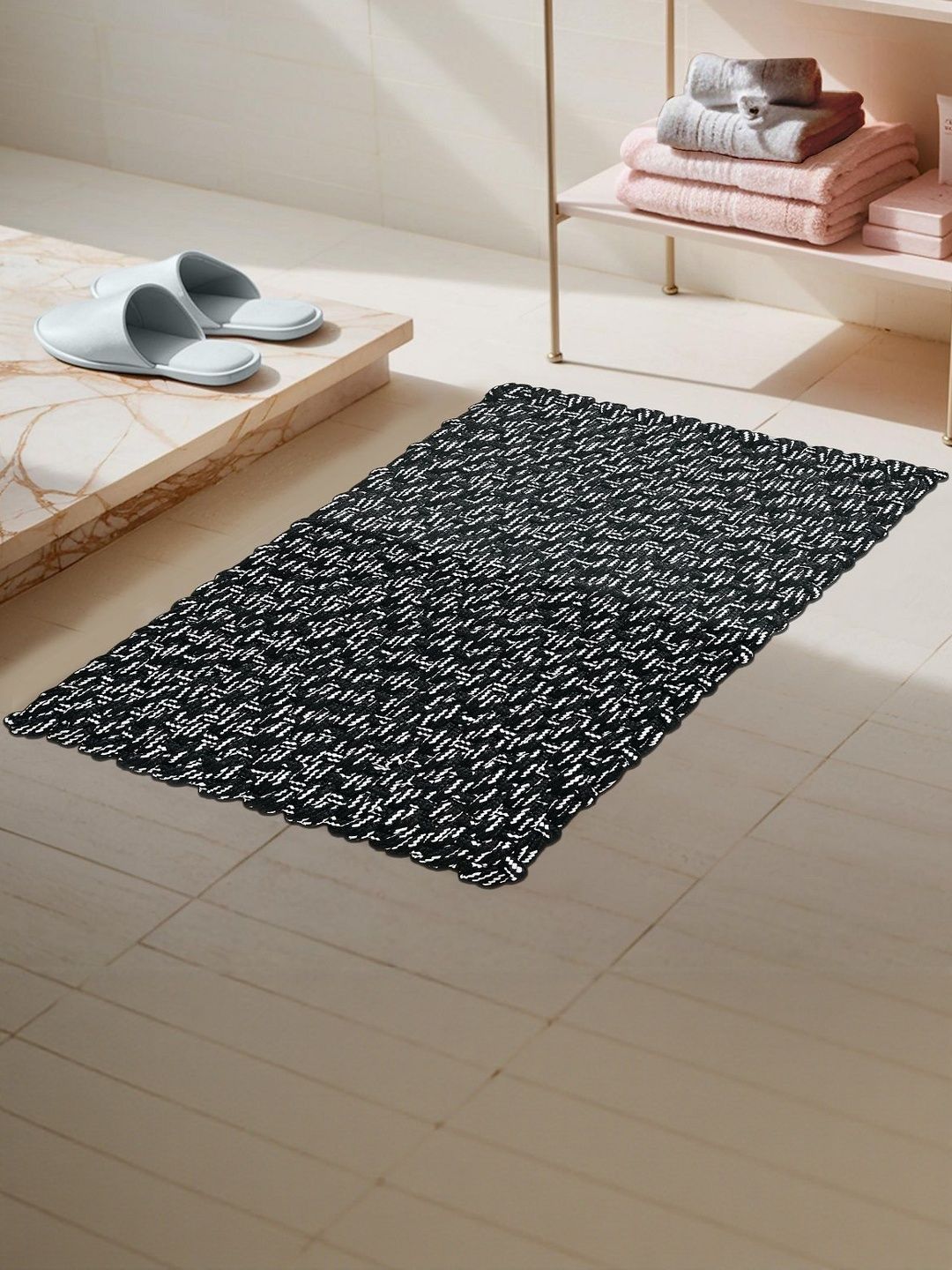 Homzz Black & White Anti-Skid Reversible Doormat