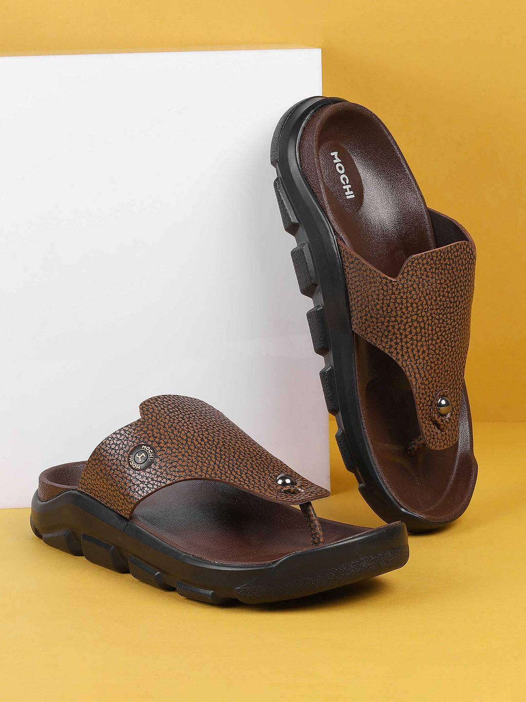 Mochi Cushioned Footbed Medium Comfort Sandals deal from myntra