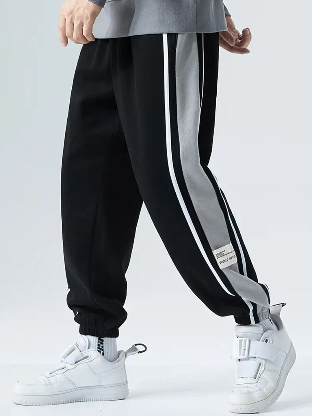Q-rious Men Striped Relaxed-Fit Mid-Rise Joggers
