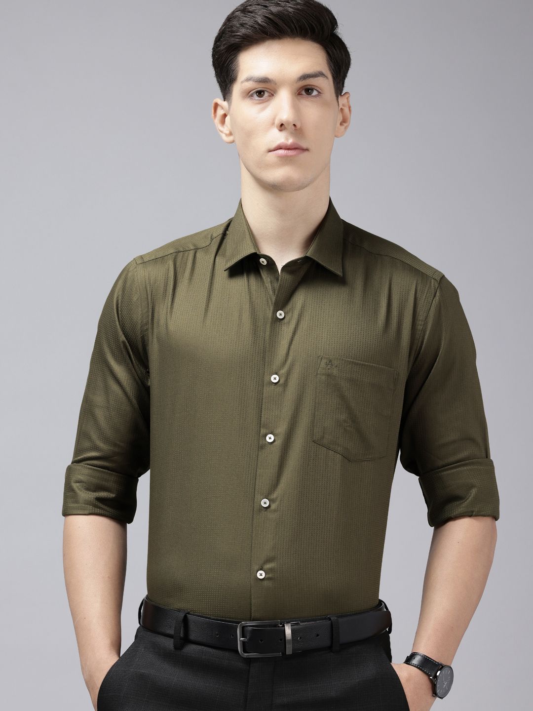 Arrow Manhattan Slim Fit Textured Pure Cotton Formal Shirt