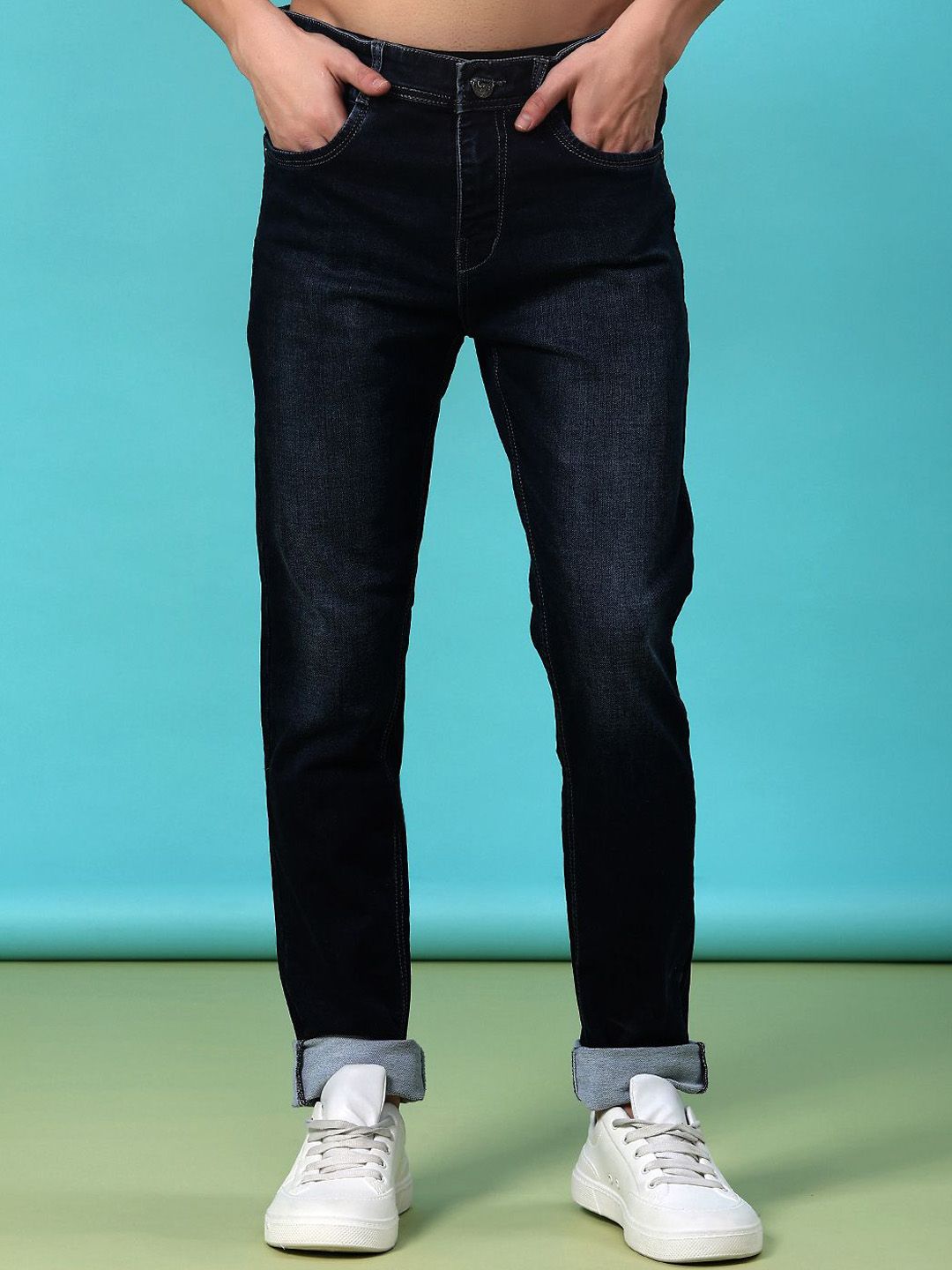 V-Mart Men Slim Fit Mid-Rise Light Fade Stretchable Jeans