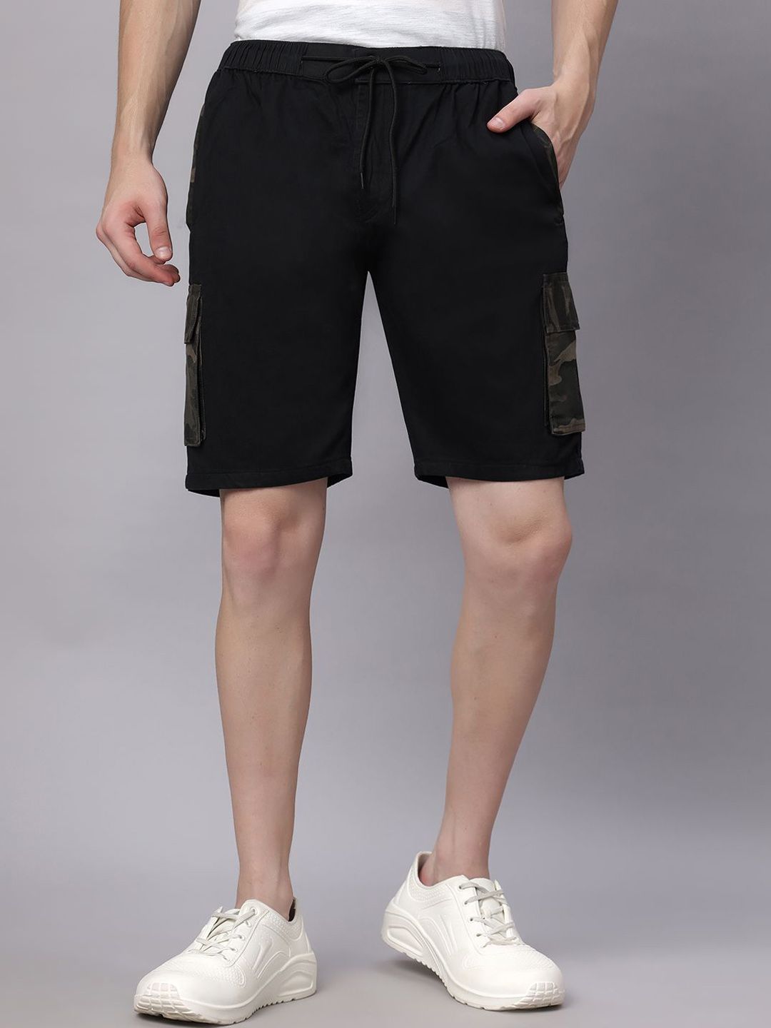 HO BINDAASS Men Camouflage Printed Regular Fit Mid-Rise Cotton Cargo Shorts