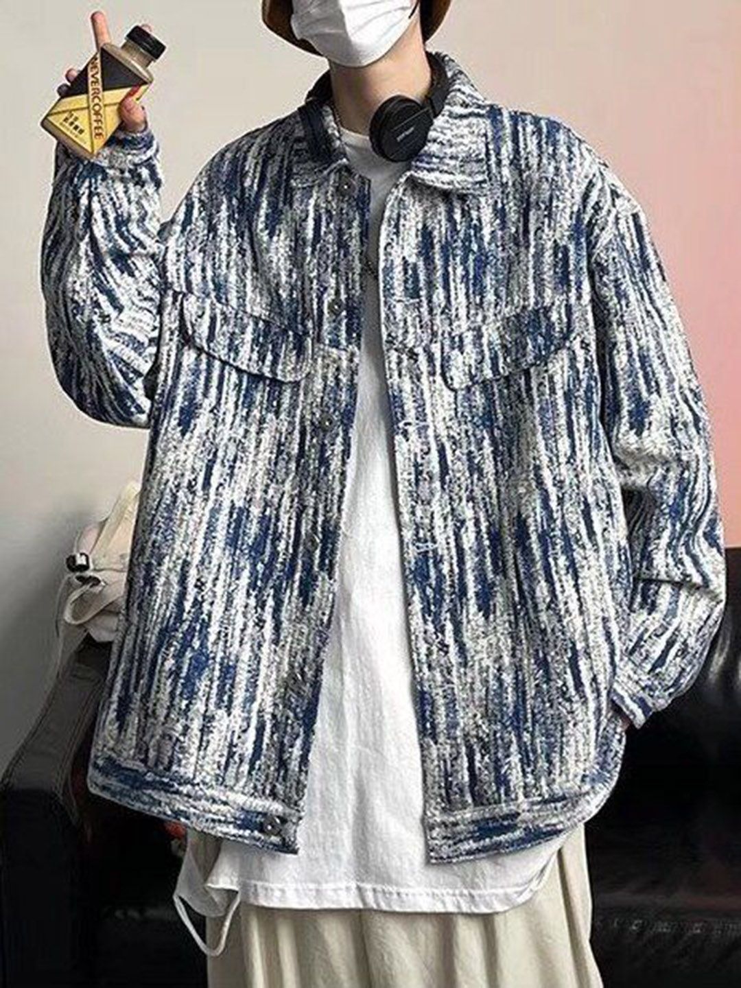 StyleCast x Revolte Men Spread Collar Abstract Printed Tailored Jacket