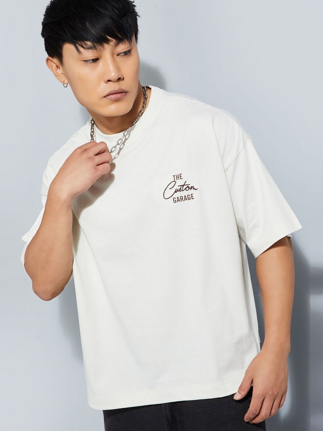 max Typography Printed Round Neck Drop-Shoulder Sleeves Pure Cotton Oversized T-Shirt