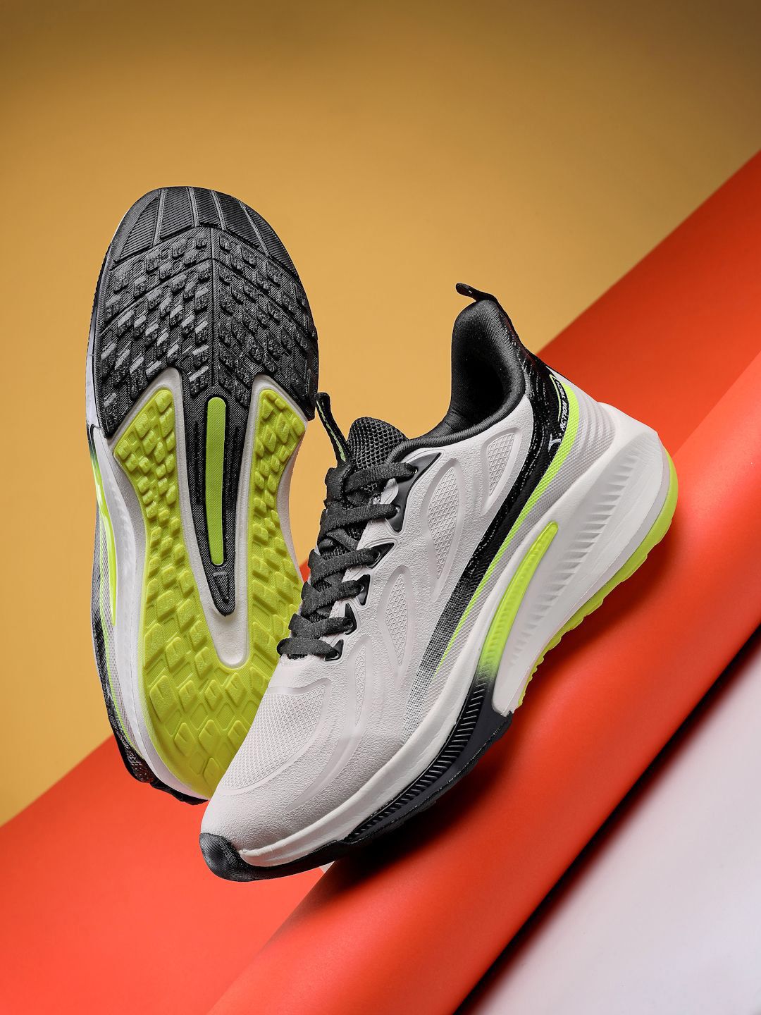 Action Men Lace-Ups Running Non-Marking Shoes