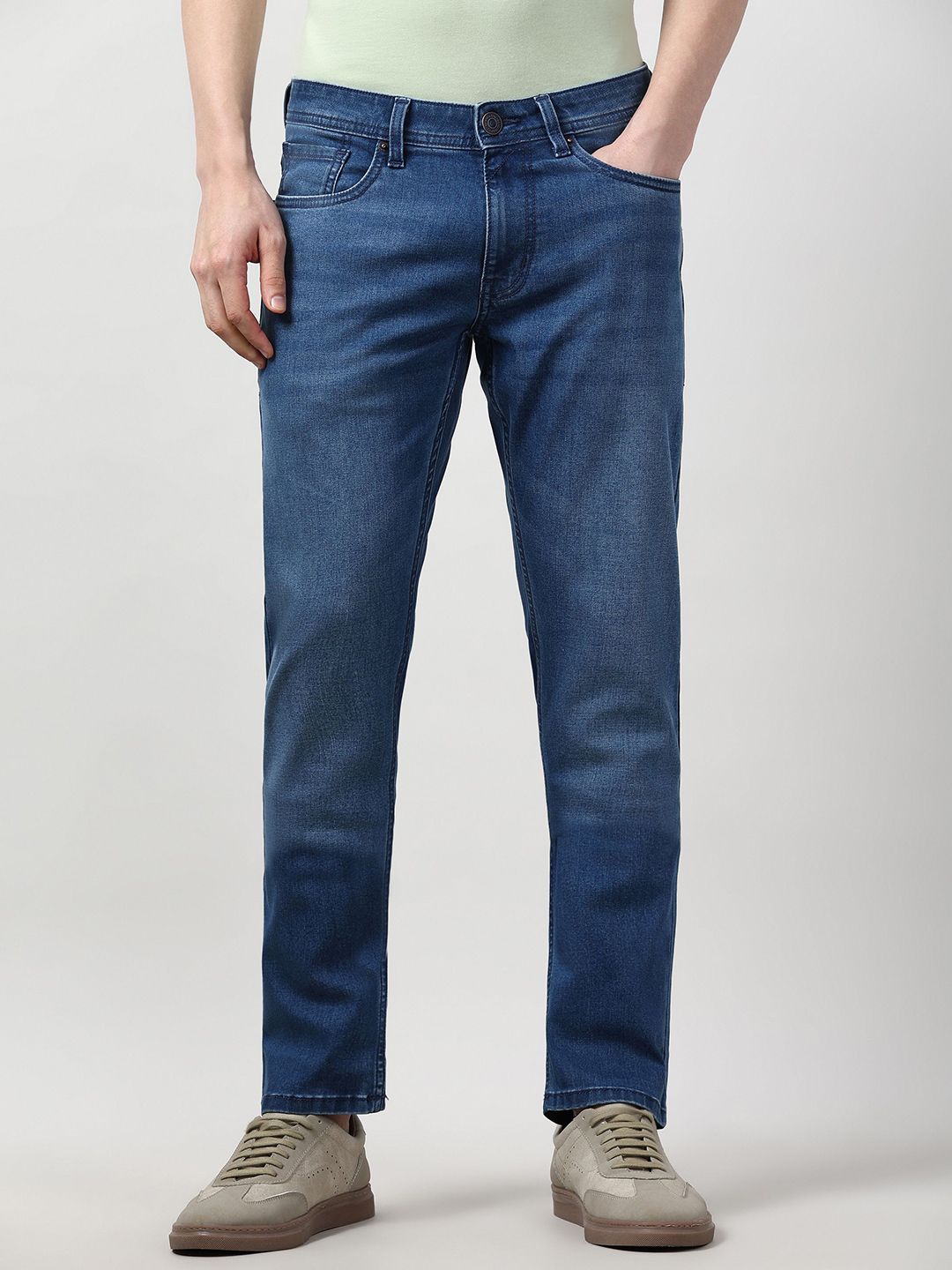 Peter England Casuals Men Slim Fit Mid-Rise Light Fade Jeans