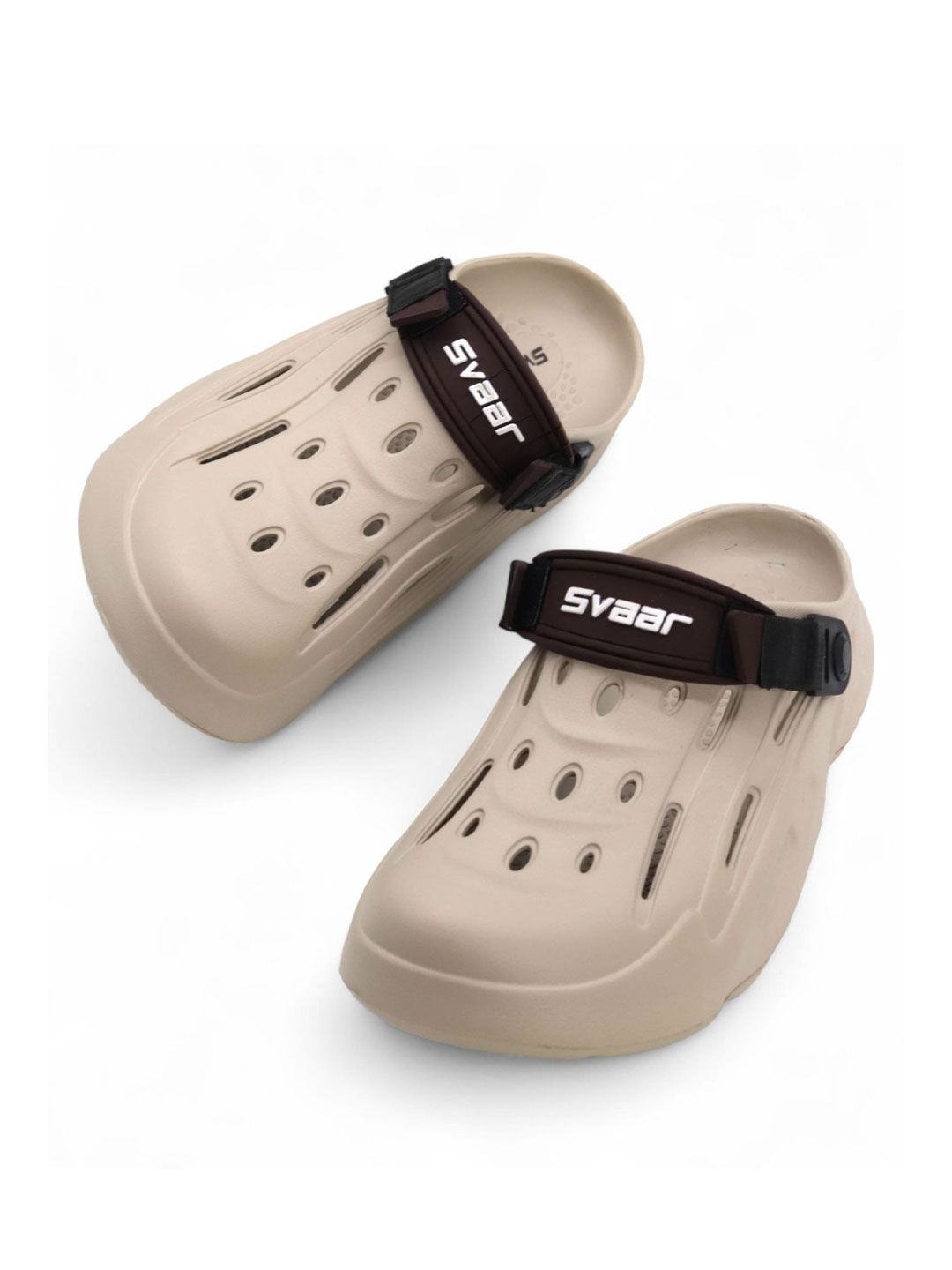 Svaar Men Solid Clogs Flip Flops