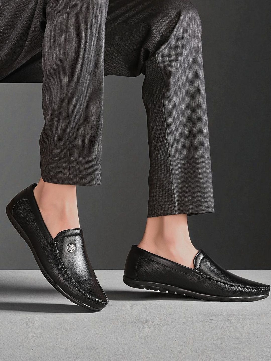 HERE&NOW HERE&NOW Men Black solid PU Sole Formal Shoes