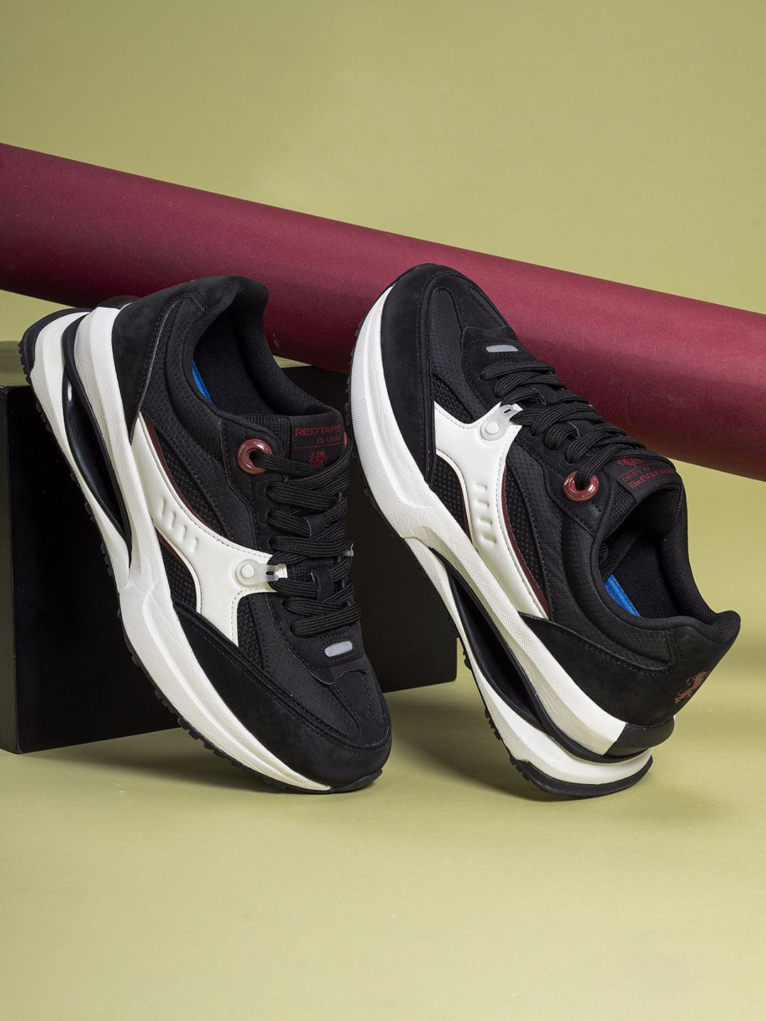 Red Tape Men Colourblocked Sneakers