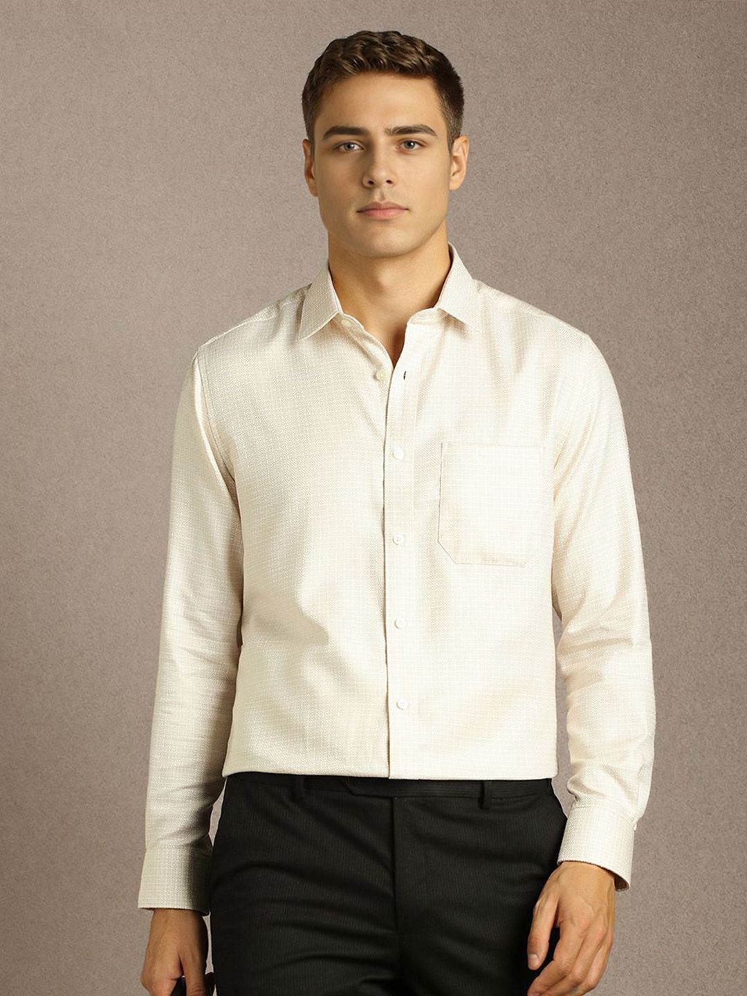 Louis Philippe Louis Philippe Checked Spread Collar Cotton Formal Shirt