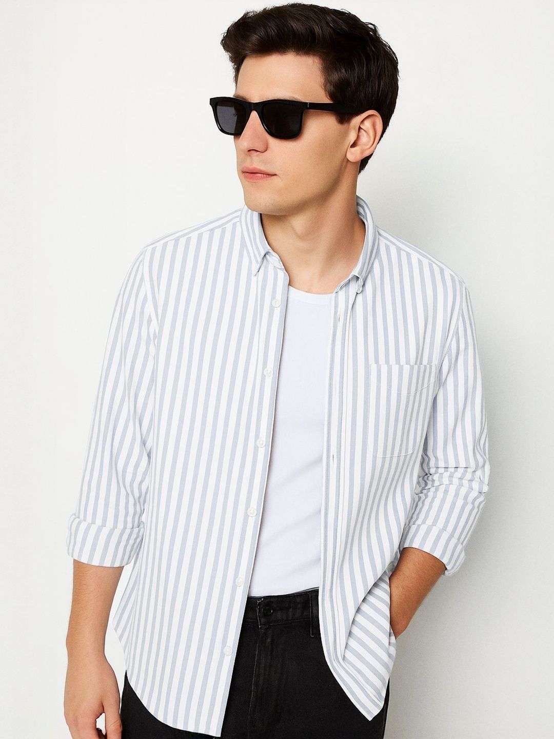 Trendyol Men Vertical Striped Button-Down Collar Casual Shirt