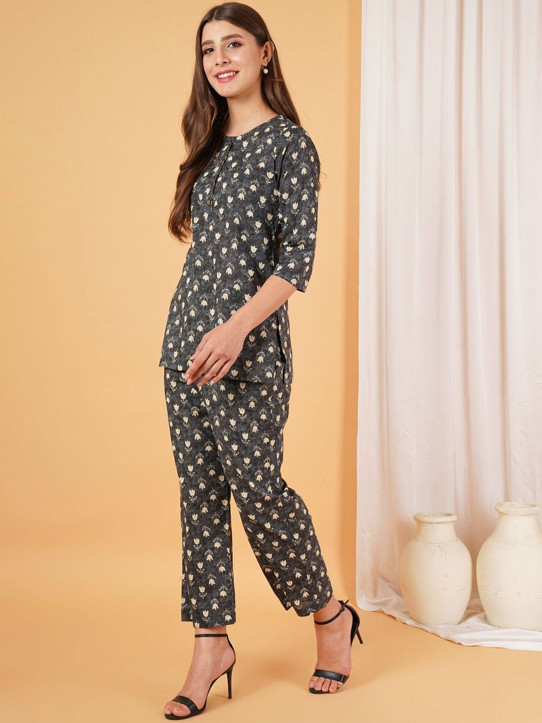 KALINI Women Charcoal Black Tulip Printed Co-Ord Set