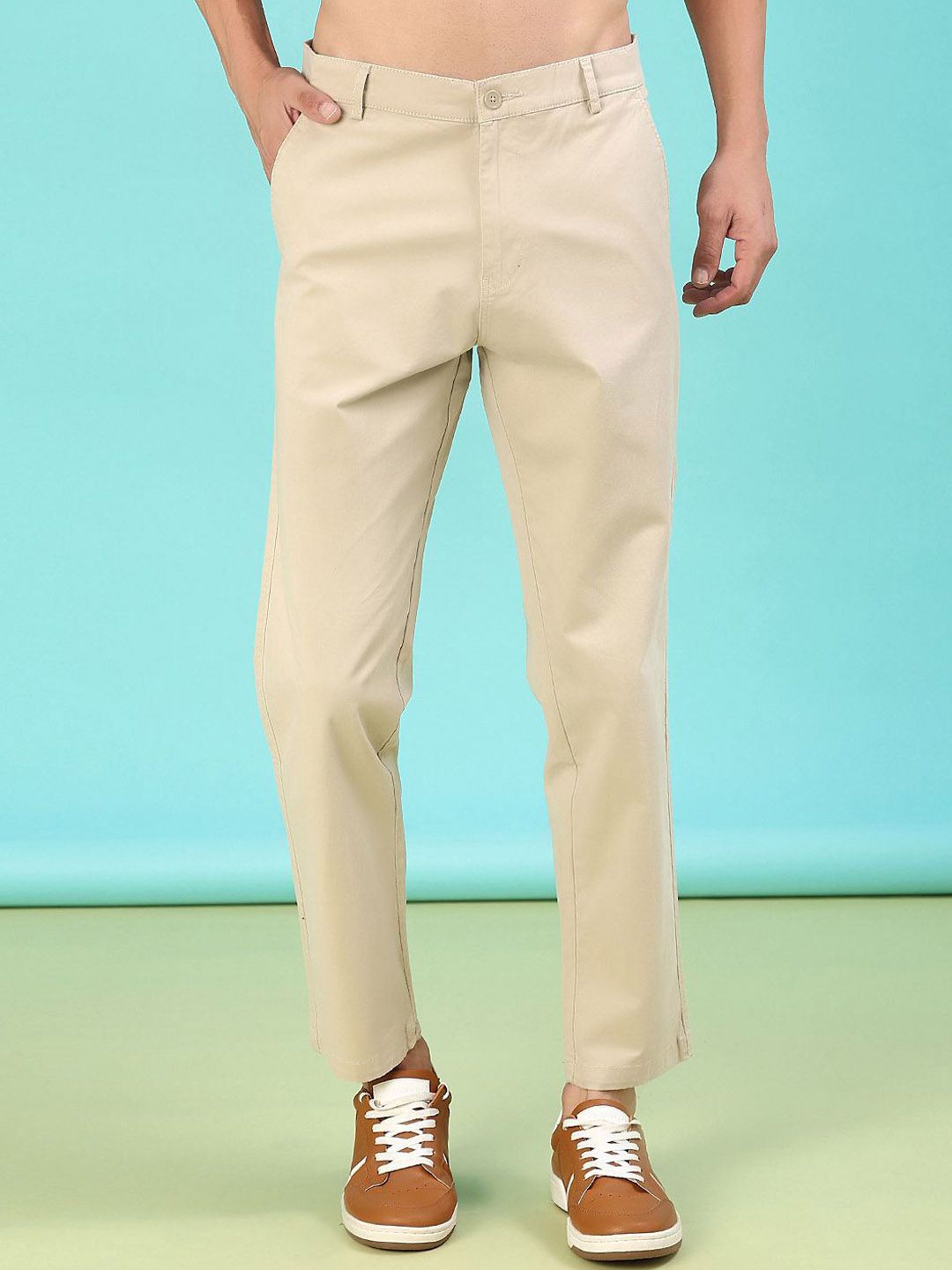 V-Mart Men Solid Twill Mid-Rise Regular Fit Chinos Trousers