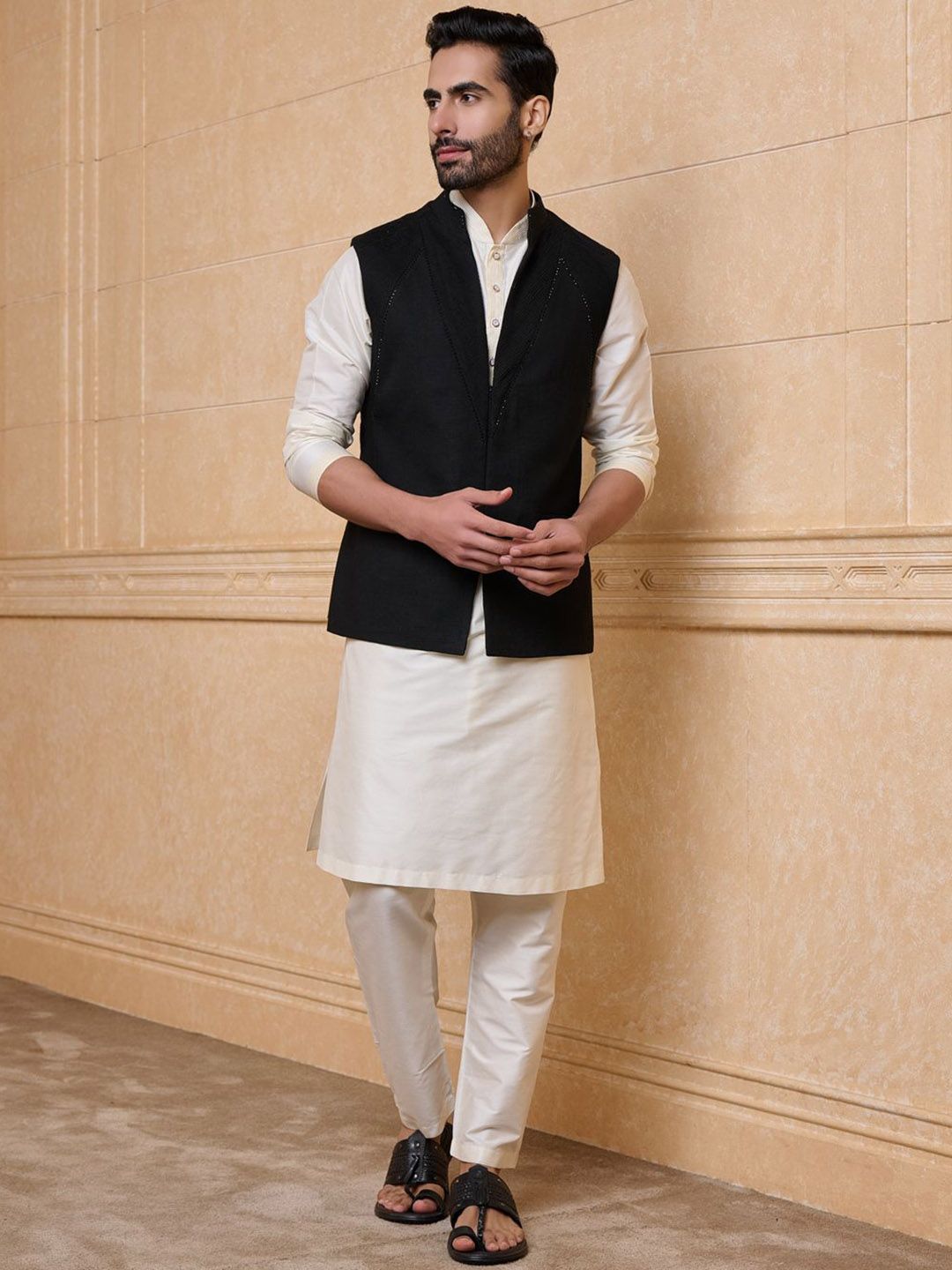 Tasva Men Self Design Mandarin Collar Nehru Jacket
