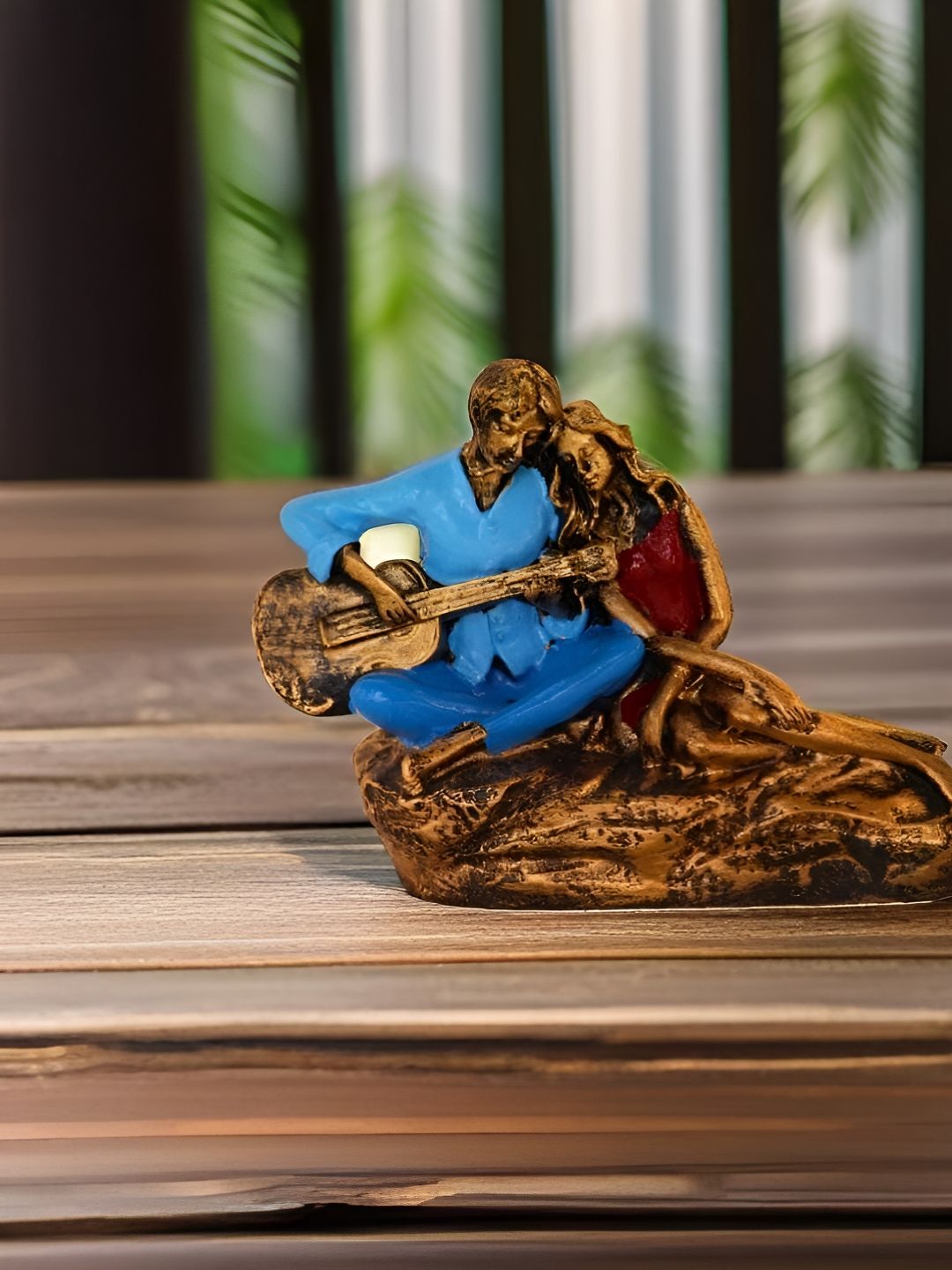 MISS PEACH Gold-Toned & Blue Valentines Figurine Showpiece