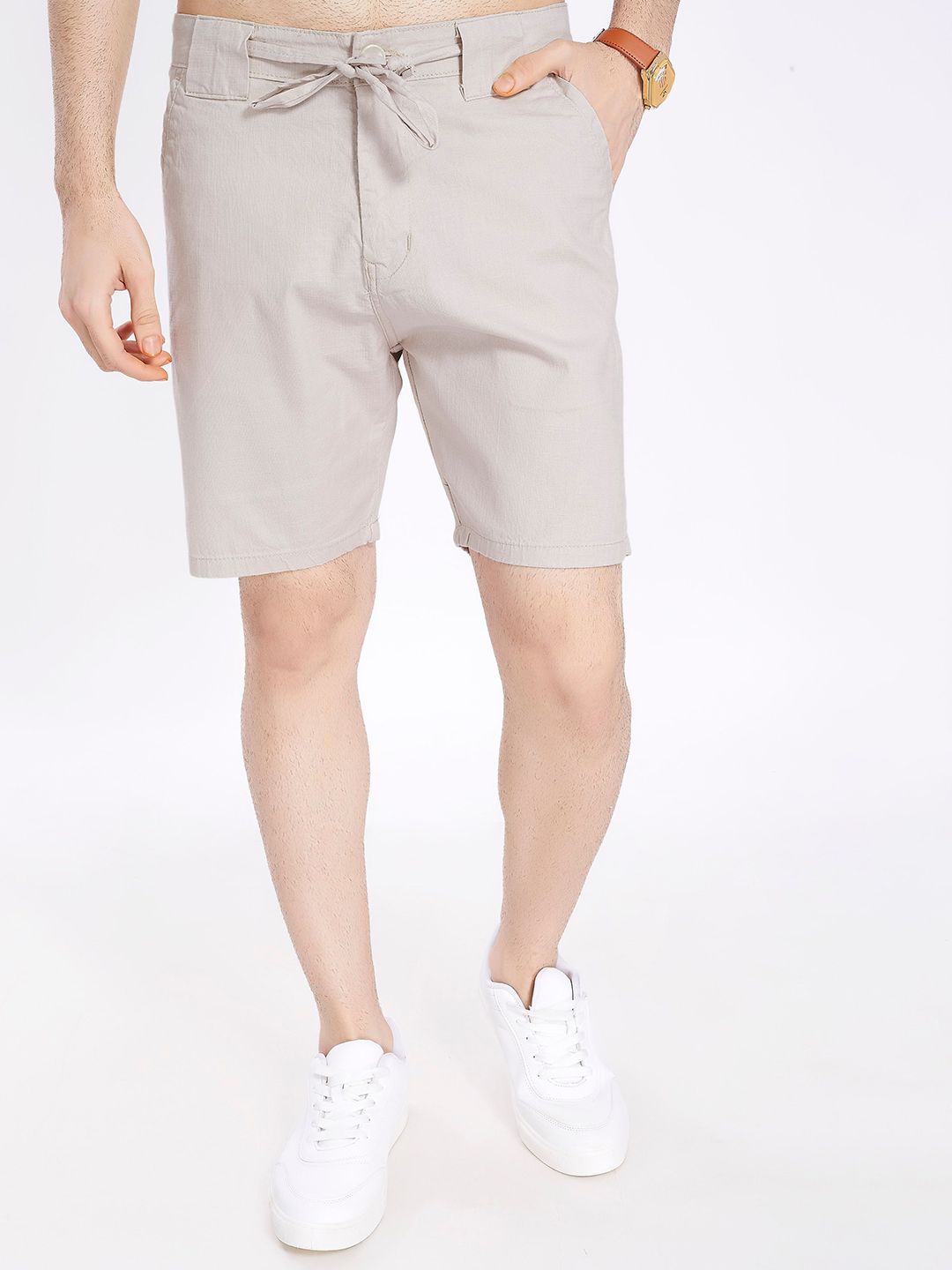 DIVISIVE Men Solid Mid-Rise Relaxed Fit Regular Shorts