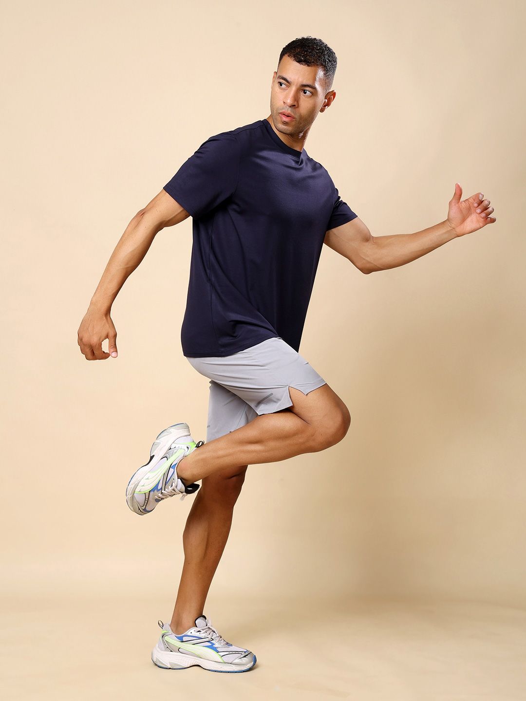 THEFITTHEORY Solid Breathable Rapid Dry Training T-shirt